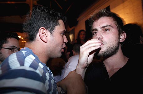 שצר ועומר דנקנר. "נולדתי מושבניק וכך גם אשאר" שצר ועומר דנקנר. "נולדתי מושבניק וכך גם אשאר"