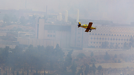 סמוך לאזור השריפה היום. בקק"ל טוענים כי השריפות הן תוצאה של מדורות ל"ג בעומר אמש