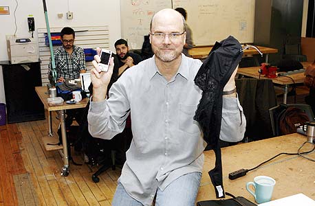 פרופסור דן אוסליבן וחזיית המחקר שלו: "כימות עצמי עוזר לשפר את החיים" פרופסור דן אוסליבן וחזיית המחקר שלו: "כימות עצמי עוזר לשפר את החיים"