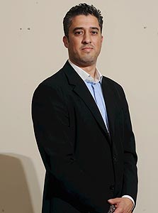 מנשה שמש מייסד גרניט מנשה שמש מייסד גרניט