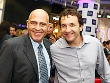אייל חומסקי ודוד פתאל. יש טי שירט? אייל חומסקי ודוד פתאל. יש טי שירט?