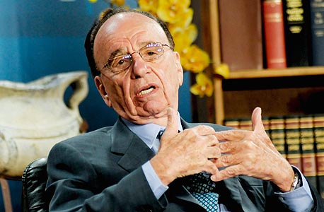 רופרט מרדוק. "ג'ים אמר לו 'אני מניח שאנחנו לא שני האנשים הכי חביבים עליך בימים אלה'. אבל רופרט לא מצמץ. הוא אמר 'אתה יודע מה, אני אגיד לך אחרי שהסרט ייצא'. רופרט מרדוק. "ג'ים אמר לו 'אני מניח שאנחנו לא שני האנשים הכי חביבים עליך בימים אלה'. אבל רופרט לא מצמץ. הוא אמר 'אתה יודע מה, אני אגיד לך אחרי שהסרט ייצא'.