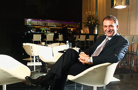 דיבידנדים: שמעון גל מאוהב, אורי פז גם כן