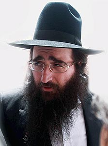 הרב פינטו. "בן 38 עם ניסיון של בן 138" הרב פינטו. "בן 38 עם ניסיון של בן 138"