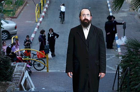 יוסף מוזסון. חסיד גור בן 26 מבני ברק. צעיר המתמודדים יוסף מוזסון. חסיד גור בן 26 מבני ברק. צעיר המתמודדים