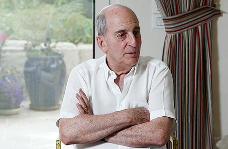 צ'ארלס ברונפמן. "אני לא יודע במה אני מושקע בכלל" צ'ארלס ברונפמן. "אני לא יודע במה אני מושקע בכלל"