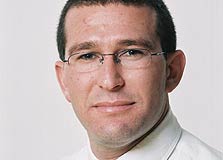 איתן ברנשטיין, AKT איתן ברנשטיין, AKT
