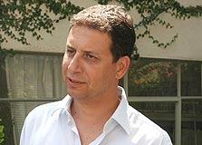 רון איילון. "דיון פופוליסטי" רון איילון. "דיון פופוליסטי"