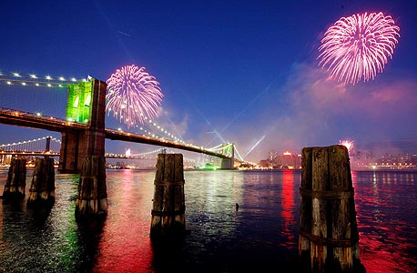 Fireworks over New York City. Photo: API Fireworks over New York City. Photo: API