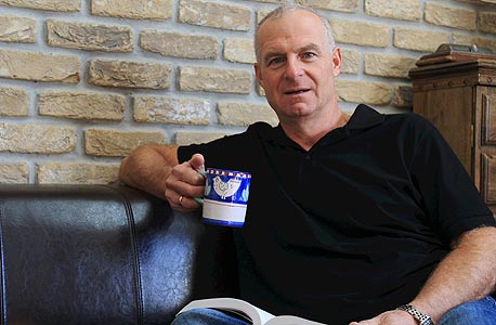 גיורא ענבר. "סיר הלחץ תמיד מתחמם" גיורא ענבר. "סיר הלחץ תמיד מתחמם"