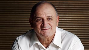 בעל השליטה בדלק רכב, יצחק תשובה בעל השליטה בדלק רכב, יצחק תשובה