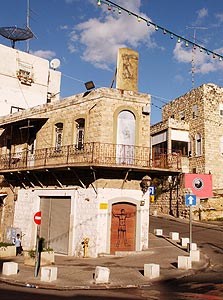 מבנה לשימור בשכונה מבנה לשימור בשכונה