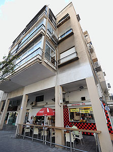 דוכן שווארמה באבן גבירול בתל אביב: הנחה של 150 אלף שקל דוכן שווארמה באבן גבירול בתל אביב: הנחה של 150 אלף שקל