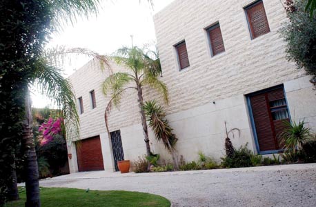 הווילה של בני הזוג נתניהו בקיסריה (ארכיון) הווילה של בני הזוג נתניהו בקיסריה (ארכיון)