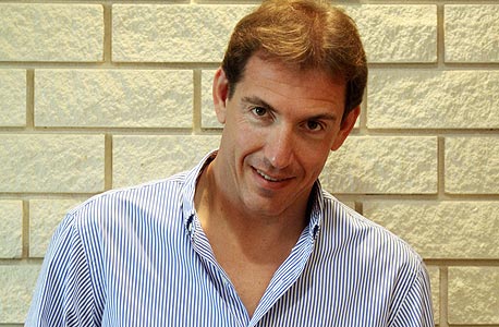 "ננסה לרכוש כל חברה שנושקת לתחום שלנו שמוצעת למכירה"