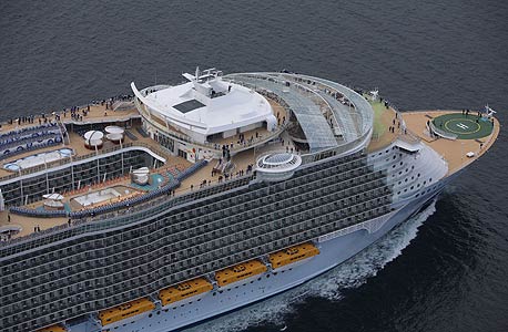 Allure of the Seas. מחיר: מ-1,700 דולר לזוג, ל-7 לילות בקאריביים Allure of the Seas. מחיר: מ-1,700 דולר לזוג, ל-7 לילות בקאריביים