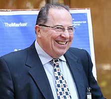 פרופ' רפי מלניק: "אין פה לא עניינים פוליטיים ולא דילים" פרופ' רפי מלניק: "אין פה לא עניינים פוליטיים ולא דילים"