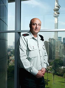 בסלו. "לא רוצה לקבוע לכל יחידה איזה מחשב לקנות" בסלו. "לא רוצה לקבוע לכל יחידה איזה מחשב לקנות"