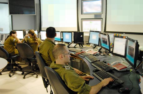 חיילי אגף התקשוב. בסלו: "אנחנו בשורה הראשונה של הצבאות בעולם בתחום מלחמות הרשת" חיילי אגף התקשוב. בסלו: "אנחנו בשורה הראשונה של הצבאות בעולם בתחום מלחמות הרשת"