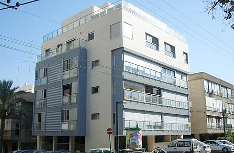 רחוב קריניצי ברמת גן. הותקנו מכפילי חניה עיליים רחוב קריניצי ברמת גן. הותקנו מכפילי חניה עיליים