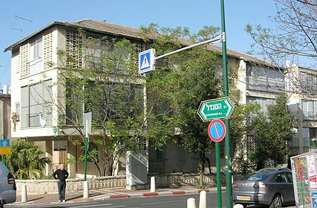 גבעתיים. בניינים משנות ה-50 בלי פתרונות חניה גבעתיים. בניינים משנות ה-50 בלי פתרונות חניה