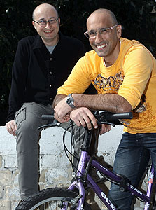 מייסדי Zibaba, רונן שלמה ואריה פישלר. "פייסבוק הפכה עם הזמן לדפדפן" מייסדי Zibaba, רונן שלמה ואריה פישלר. "פייסבוק הפכה עם הזמן לדפדפן"