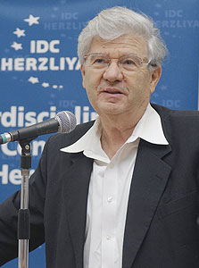 ברק. טקסט זקוק לפרשנות ברק. טקסט זקוק לפרשנות