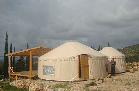 אוהל מונגולי. לא דורש תחזוקה