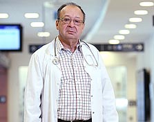 ד"ר יגאל מדג'ר. "רוב הנשים מבינות שהן צריכות להיות מציאותיות" ד"ר יגאל מדג'ר. "רוב הנשים מבינות שהן צריכות להיות מציאותיות"