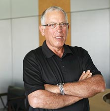 ג'קי מוקמל: "הסבת הבניינים תוכל לספק לצעירים מאות דירות במיקום אטרקטיבי ובמחירים נוחים" ג'קי מוקמל: "הסבת הבניינים תוכל לספק לצעירים מאות דירות במיקום אטרקטיבי ובמחירים נוחים"