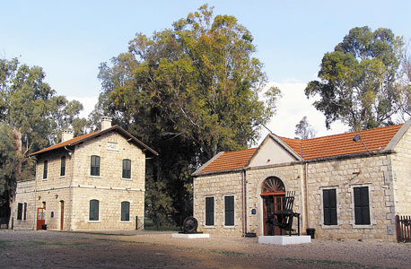 רכבת העמק בכפר יהושע רכבת העמק בכפר יהושע