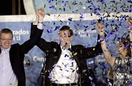 נשיא המפלגה העממית מריאנו ראחוי חוגג ניצחון, שלשום.
