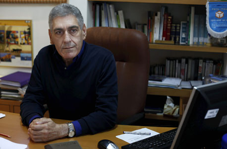 מנהל בית הספר, ד"ר דב אורבך מנהל בית הספר, ד"ר דב אורבך