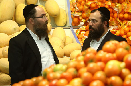 (מימין) מרגלית ובוים באושר עד אשדוד. בוים: "אסור לי לזרוק רעיונות, כי אצלו זה רפלקס. אני לא מספיק להגיד 'שנייה, תן לחשוב', אנחנו כבר בפנים" (מימין) מרגלית ובוים באושר עד אשדוד. בוים: "אסור לי לזרוק רעיונות, כי אצלו זה רפלקס. אני לא מספיק להגיד 'שנייה, תן לחשוב', אנחנו כבר בפנים"