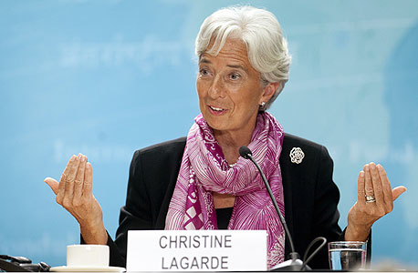 כריסטין לגארד, יו"ר קרן המטבע הבינלאומית - חתכה את תחזית הצמיחה של ארה"ב למרות קיומה של התאוששות "משמעותית", צילום: בלומברג