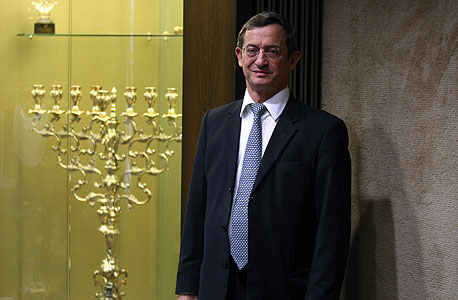 אמא תמיד אמרה לנו: "מצדי קחו עשר מנות, אבל מה שתשאירו בצלחת תקבלו מחר"