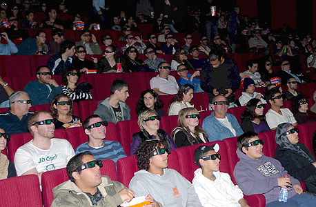 האם קישורים ממומנים הם שמביאים צופים לאולם הקולנוע?, צילום: יריב כץ