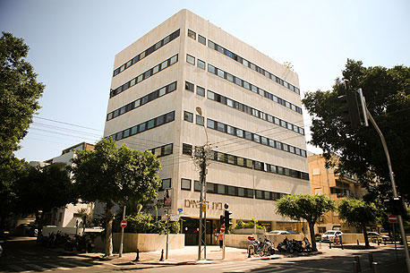 בית הרופאים ברחוב ריינס בתל אביב. נולד בעקבות דרישת הרופאים בית הרופאים ברחוב ריינס בתל אביב. נולד בעקבות דרישת הרופאים