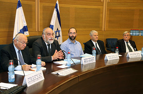 "לוביסטים - על תקן רוחות רפאים בישיבות הכנסת"