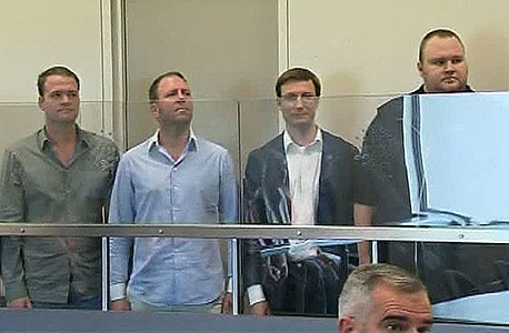 מפעילי Megaupload בבית המשפט. המתחרים חסינים? מפעילי Megaupload בבית המשפט. המתחרים חסינים?