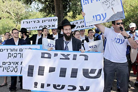 ככה משיגים דיור בר־השגה: מישיבה באוהל ברוטשילד לישיבות ועדות התכנון והבנייה