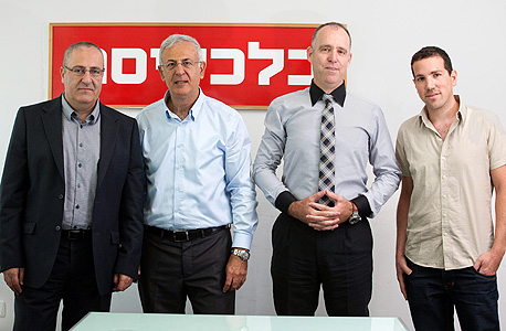 מימין: גיל גן-מור, שאול בן אמוץ, שוקי אמרני ואייל ממו מימין: גיל גן-מור, שאול בן אמוץ, שוקי אמרני ואייל ממו