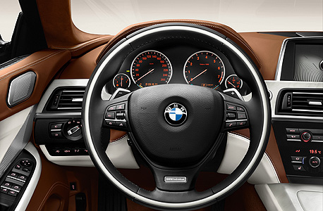 פנים מכונית BMW. מה יתרום השעון החכם? פנים מכונית BMW. מה יתרום השעון החכם?