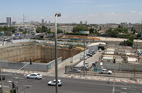 המגרש על ייבנה המגדל המגרש על ייבנה המגדל