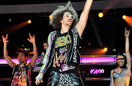רדפו מ־LMFAO. סקסי ויודע את זה רדפו מ־LMFAO. סקסי ויודע את זה
