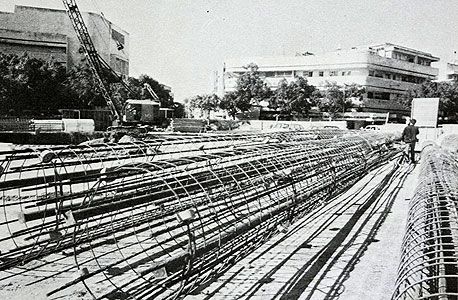 כיכר דיזנגוף בשלבי הקמה. 7,000 מ"ק בטון כיכר דיזנגוף בשלבי הקמה. 7,000 מ"ק בטון