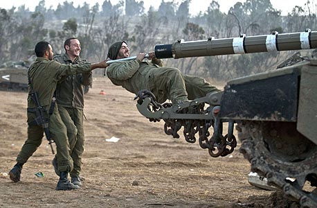 לא יהיו טנקים שיסעו בגבעות? לא יהיו טנקים שיסעו בגבעות?