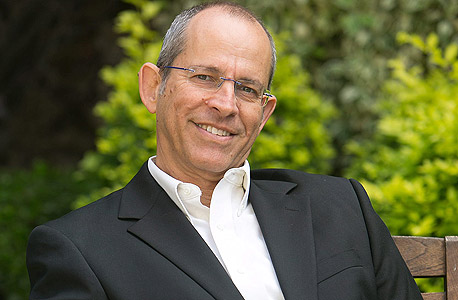 משה צבירן. "יש דירקטוריונים שמבקשים ממישהו מבפנים, 'אל תשכח להכניס את החברות הללו להשוואה כי שם השכר גבוה'" משה צבירן. "יש דירקטוריונים שמבקשים ממישהו מבפנים, 'אל תשכח להכניס את החברות הללו להשוואה כי שם השכר גבוה'"