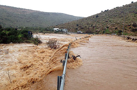 שיטפון בנחל שילה, סמוך ליישוב בית אריה שיטפון בנחל שילה, סמוך ליישוב בית אריה