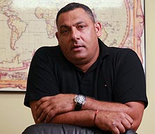חורף חם: איציק סער מתכנן לחזור לשוק עם תה ערבה